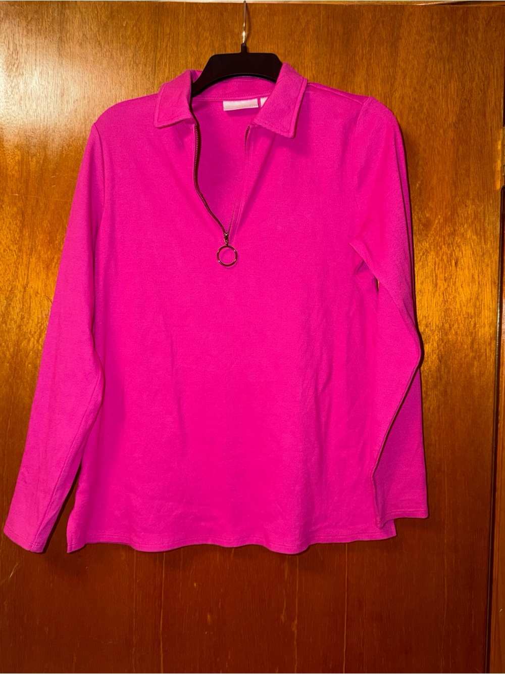 Women's Collared V-Neck Zip Pullover in Hot Pink